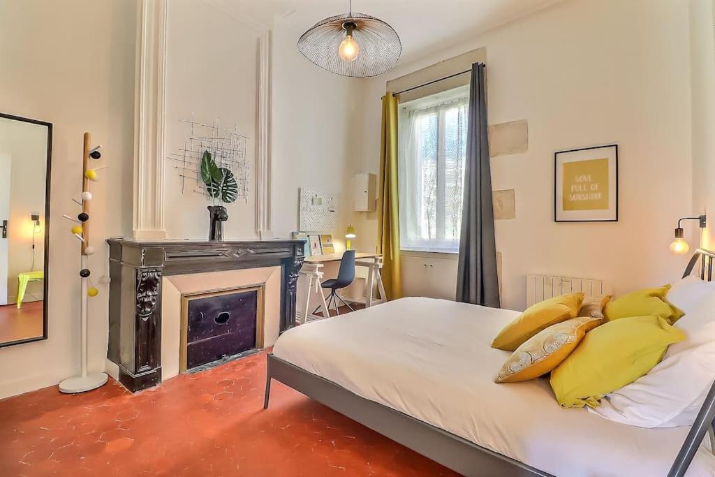 Le Yellow - Central - Climatise Nimes Ngoại thất bức ảnh
